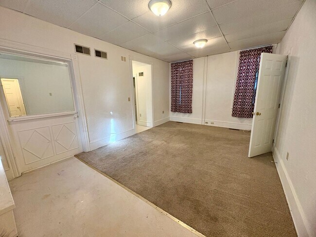 Building Photo - 1 Brown St