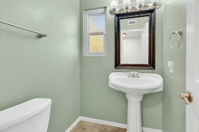 Building Photo - 7097 Beckington Ln