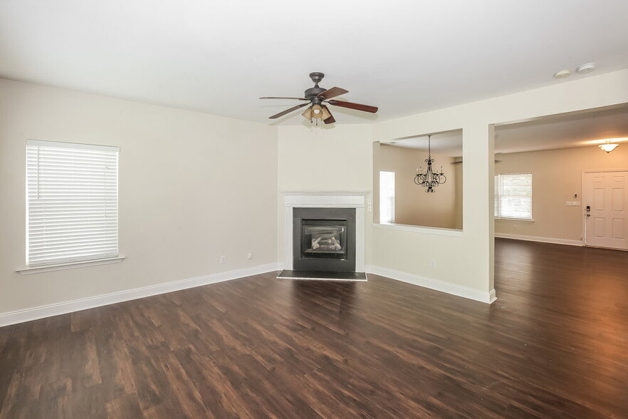 Building Photo - 7542 Brookwood Valley Ln