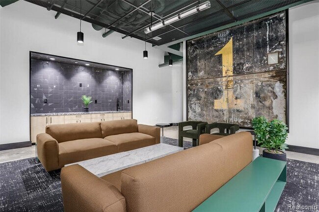 Building Photo - 411 Piquette Ave