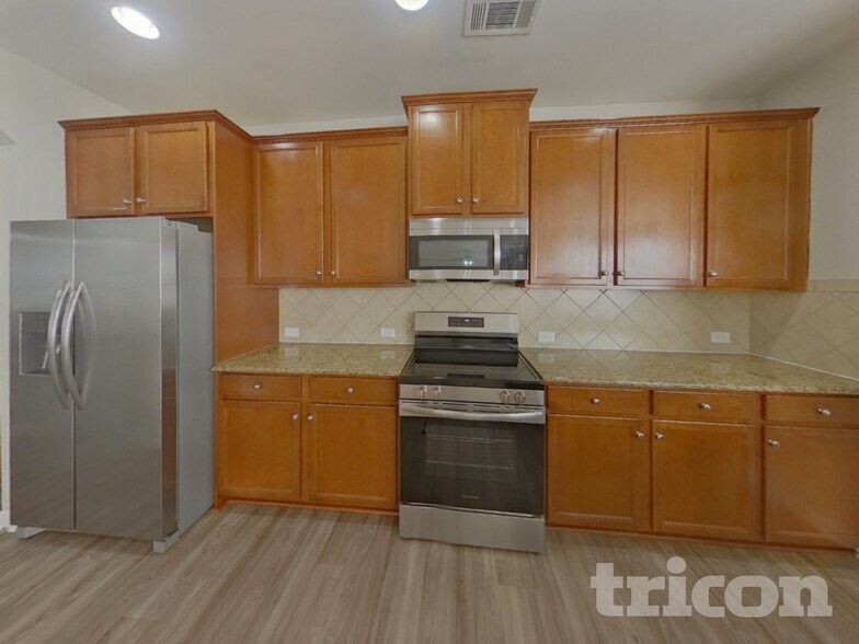 Building Photo - 2017 Rockycreek Ln