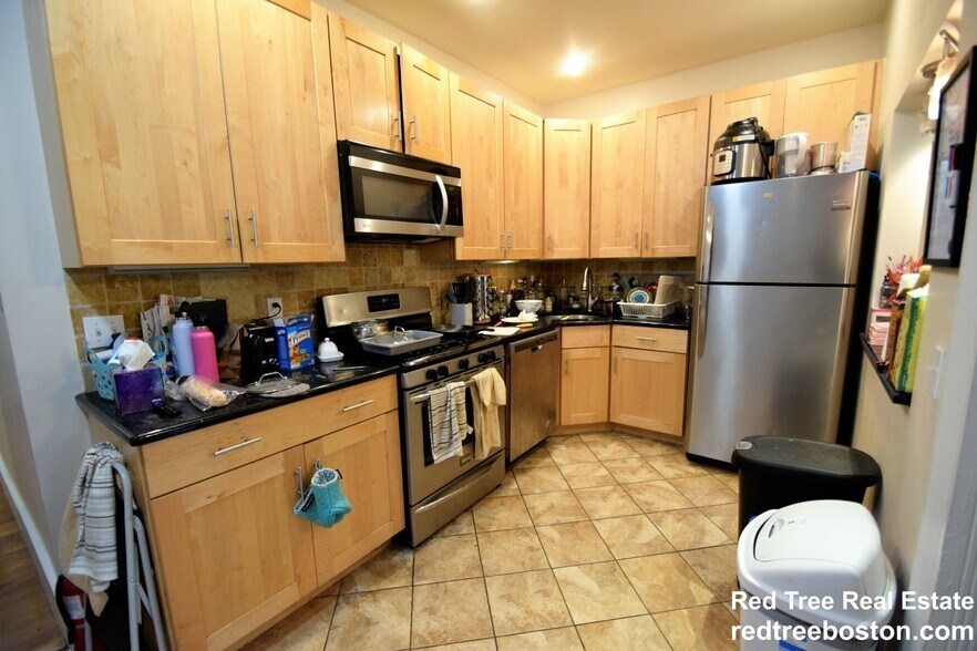 Building Photo - 11 Saint Lukes Rd