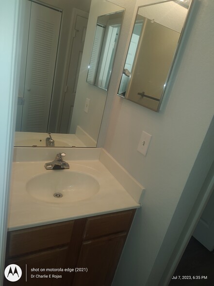 Building Photo - 4006 Santa Maria Dr