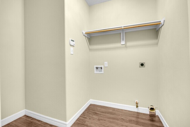 Building Photo - 2919 Silverbit Trail Ln