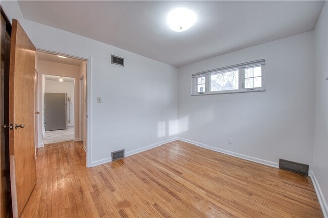 Building Photo - 5523 Rippey Pl