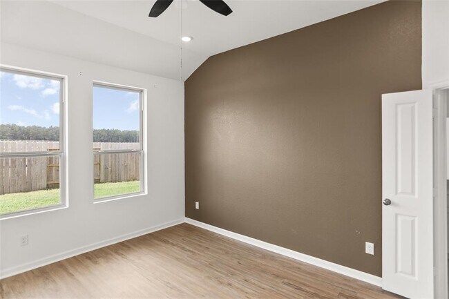 Building Photo - 28806 Bobcat Run Dr