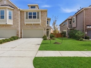 Building Photo - 28043 Rocky Heights Dr