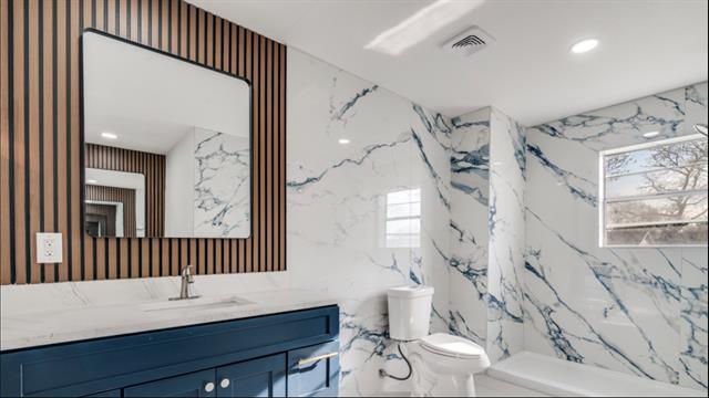 Building Photo - 8435 Birchcroft Dr