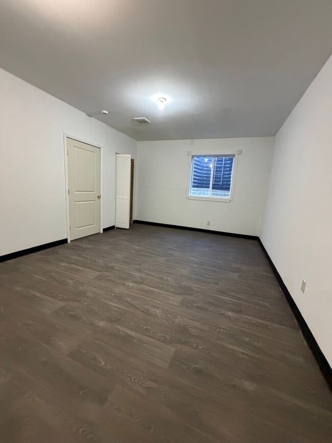 Building Photo - 1204 Yeats Ct