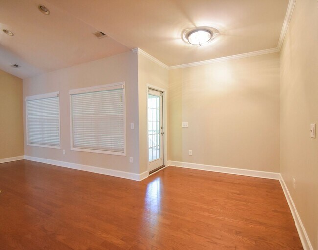 Building Photo - 4 Bedroom 2 Bathroom Home in Anderson Creek