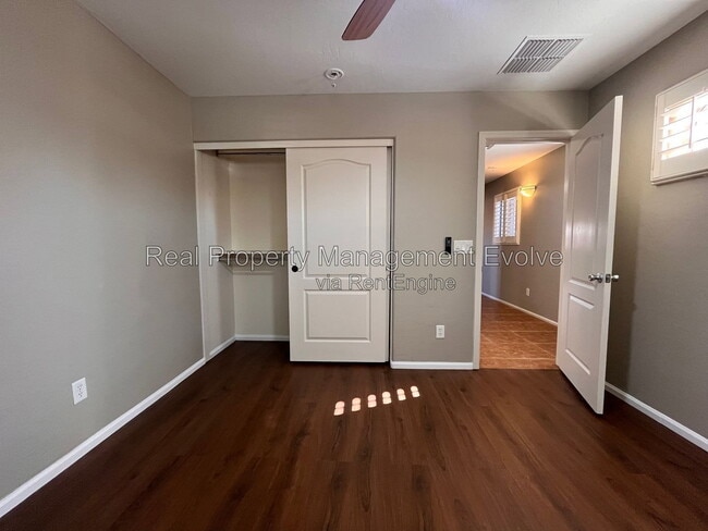 Building Photo - 16115 W Durango St