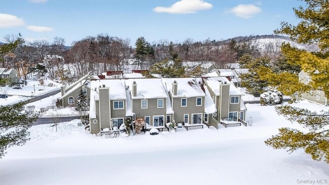 Building Photo - 2003 Regent Dr