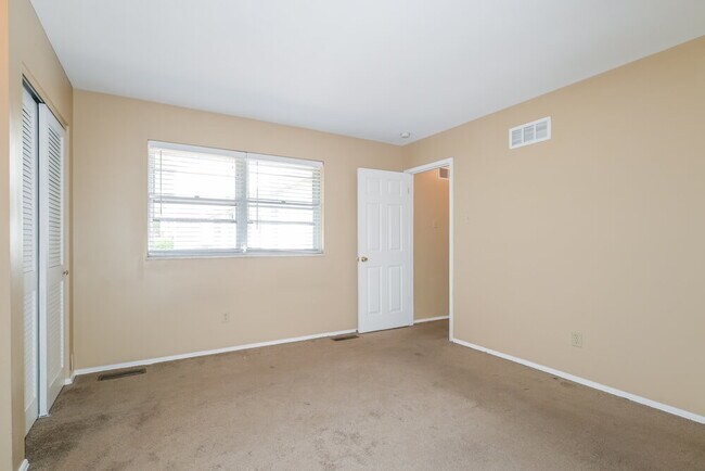Building Photo - 3825 Arbre Ln