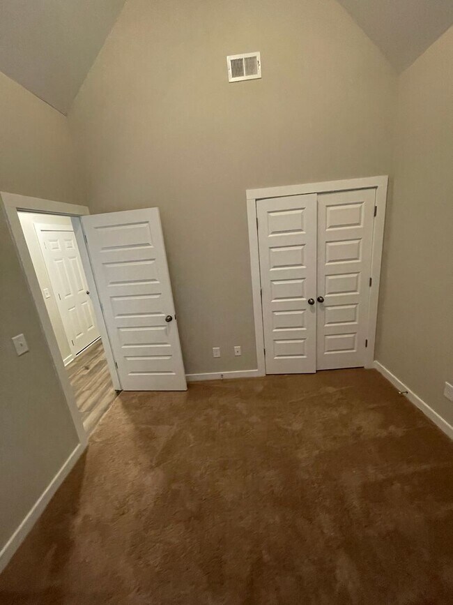 Building Photo - Home for Rent in Oak Grove, AL!!! Available to View with 48 Hour Notice!!!