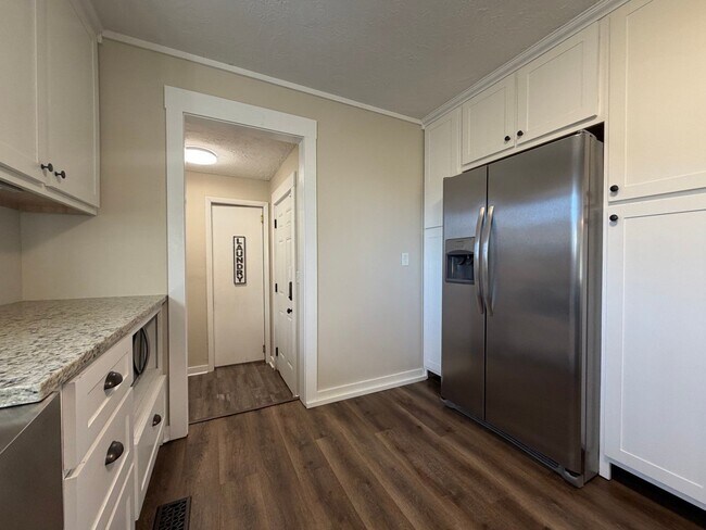 Building Photo - 1046 Tennessee Hills Dr