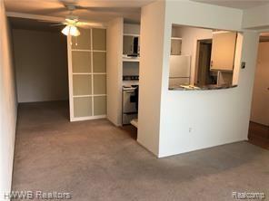 Building Photo - 833 Bloomfield Village Blvd