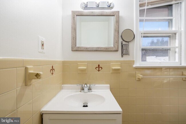 Building Photo - 4208 16th St NW