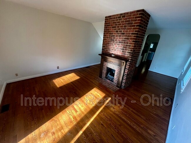 Building Photo - 3724 Stevens Pl