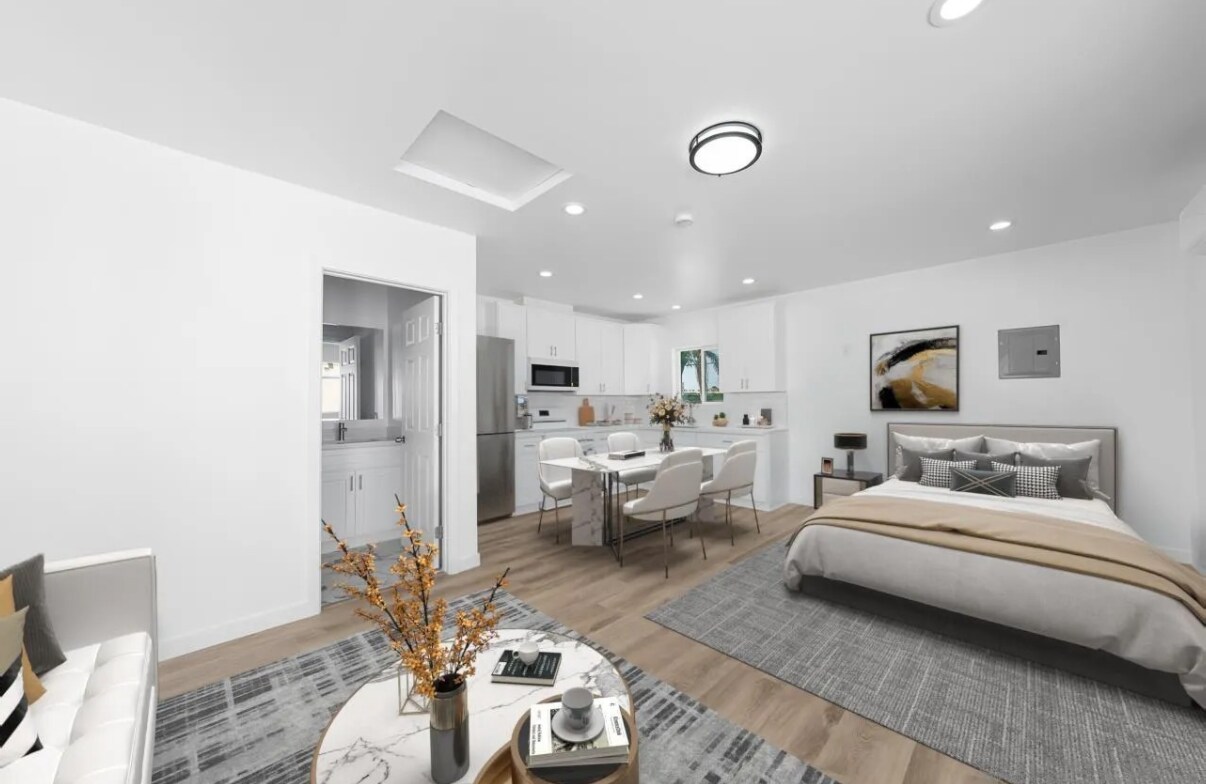 Building Photo - 622 I St