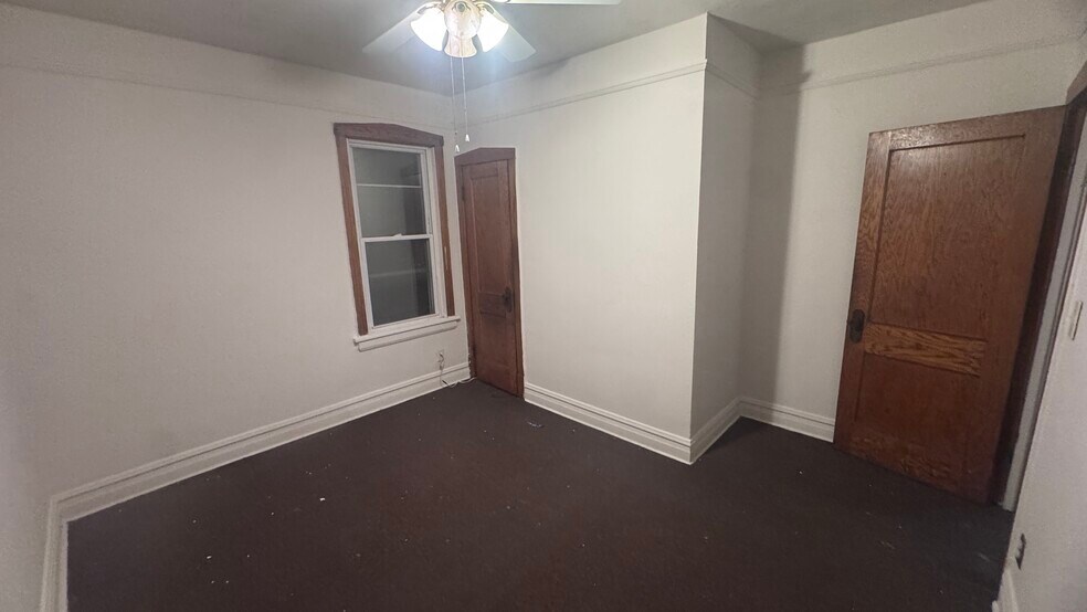 Building Photo - 1621 S 50th Ct