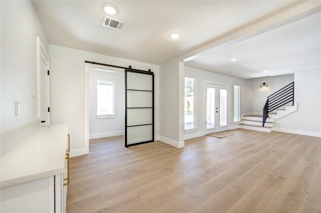 Building Photo - 1810 Eagle Falls Ct