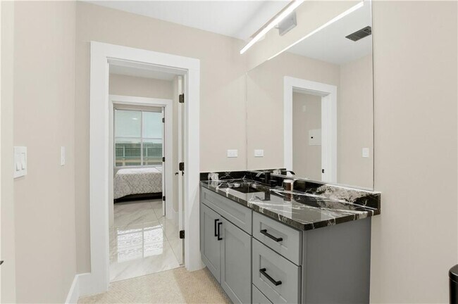 Building Photo - 250 Pharr Rd NE