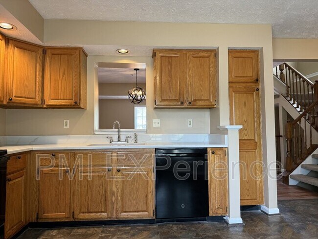Building Photo - 12744 Wedgedale Ct