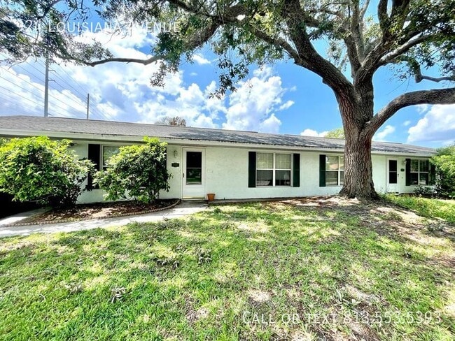 Primary Photo - 924 Louisiana Ave