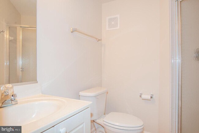 Building Photo - 5958 Founders Hill Dr