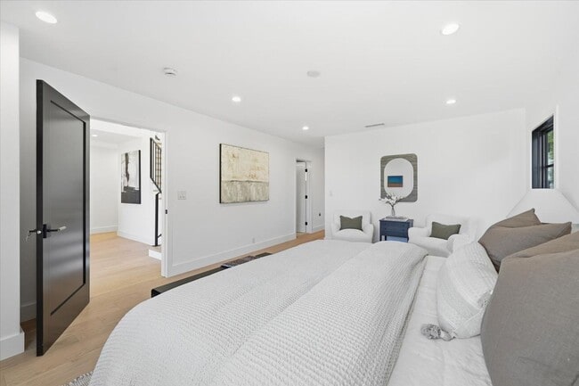 Building Photo - Completely Remodeled, Custom 4BR3.5BA Hilltop Home w/ Incredible Panoramic Ocean/Whitewater/Coast...