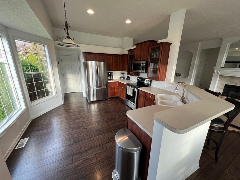 Building Photo - 3148 Benwick Dr