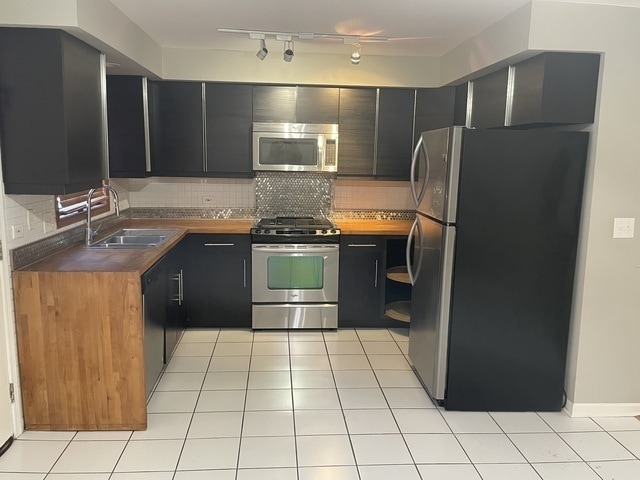 Building Photo - 309 Elgin Ave