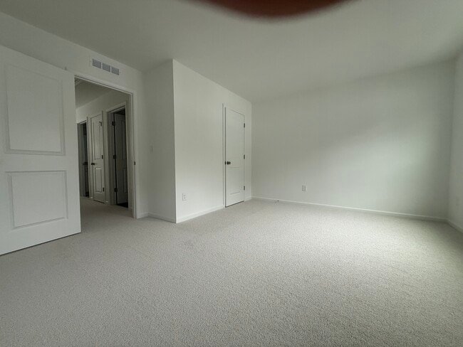 Building Photo - 1512 Crescent Townes Wy