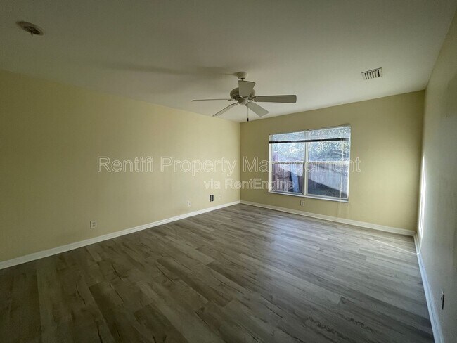 Building Photo - 2901 4th St SW