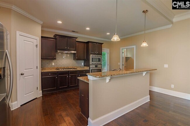 Building Photo - 105 High Bluff Ln