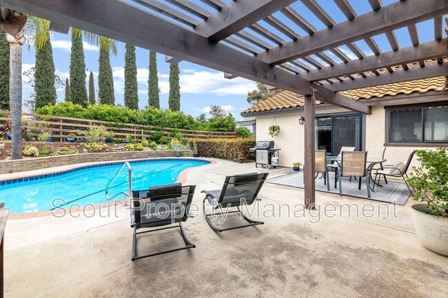 Building Photo - 1028 Capra Way