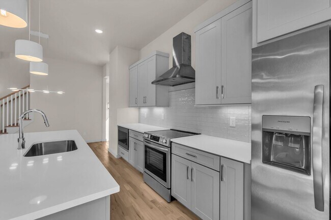 Building Photo - Amazing New Construction North Nashville!