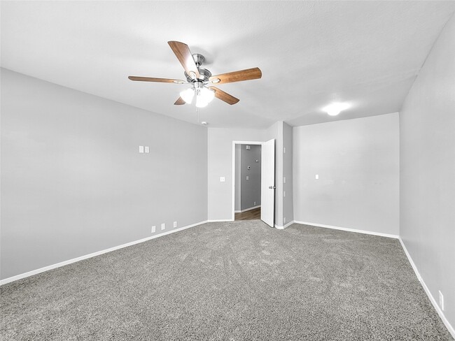 Building Photo - 2826 Feather Green Trail