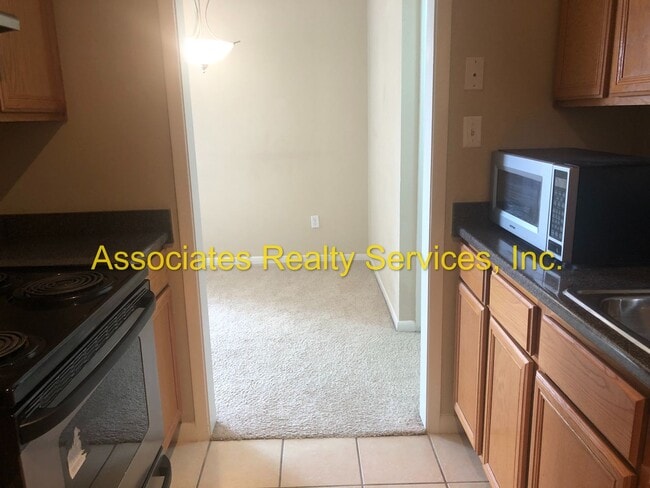 Building Photo - Cute 1bed/1 bath in Hawthorne Reserve w/ POOL!!!