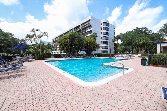 Building Photo - 6620 Boca Del Mar Dr