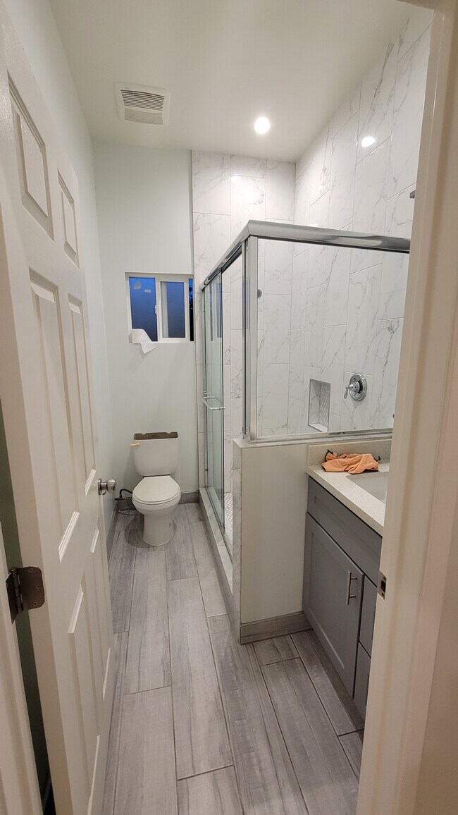 Unit -B - 7415 Beckford Ave