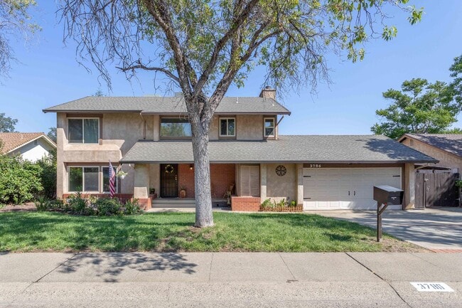 Building Photo - 4 Bedroom Home in West Redding