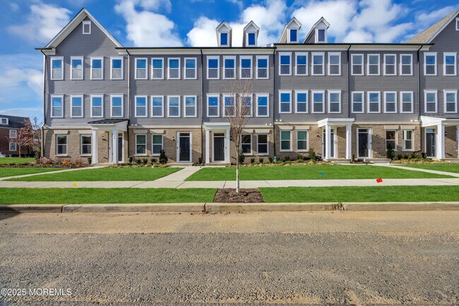 Building Photo - 16 Barton Ave