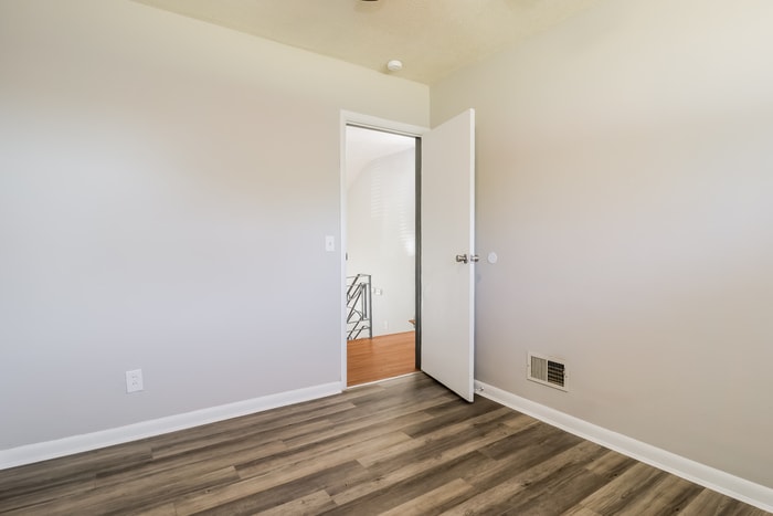 Building Photo - 5511 Woodhaven Dr