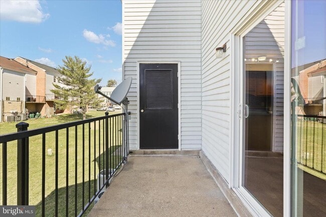 Building Photo - 1041 Brixton Ct