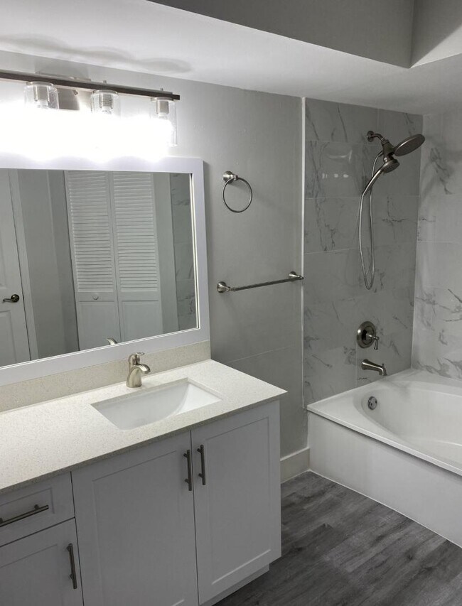 Primary Photo - 1280 S Alhambra Cir