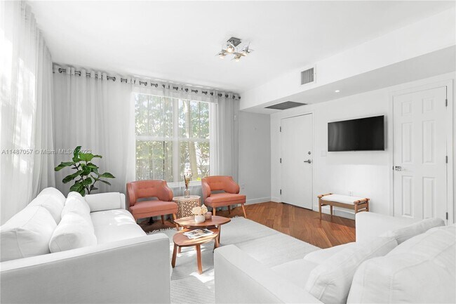 Building Photo - 927 Euclid Ave