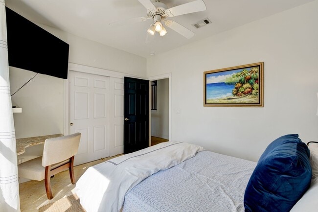 Building Photo - One of a Kind! Santa Rosa Beach Main home ...