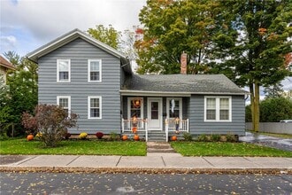 Building Photo - 25 Pleasant St