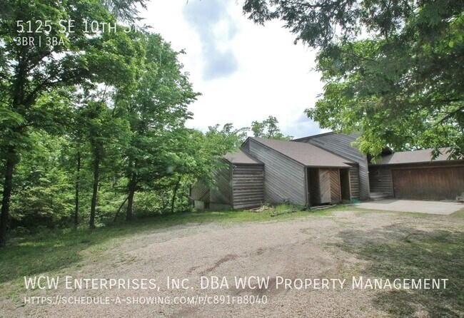 Building Photo - 5125 SE 10th St